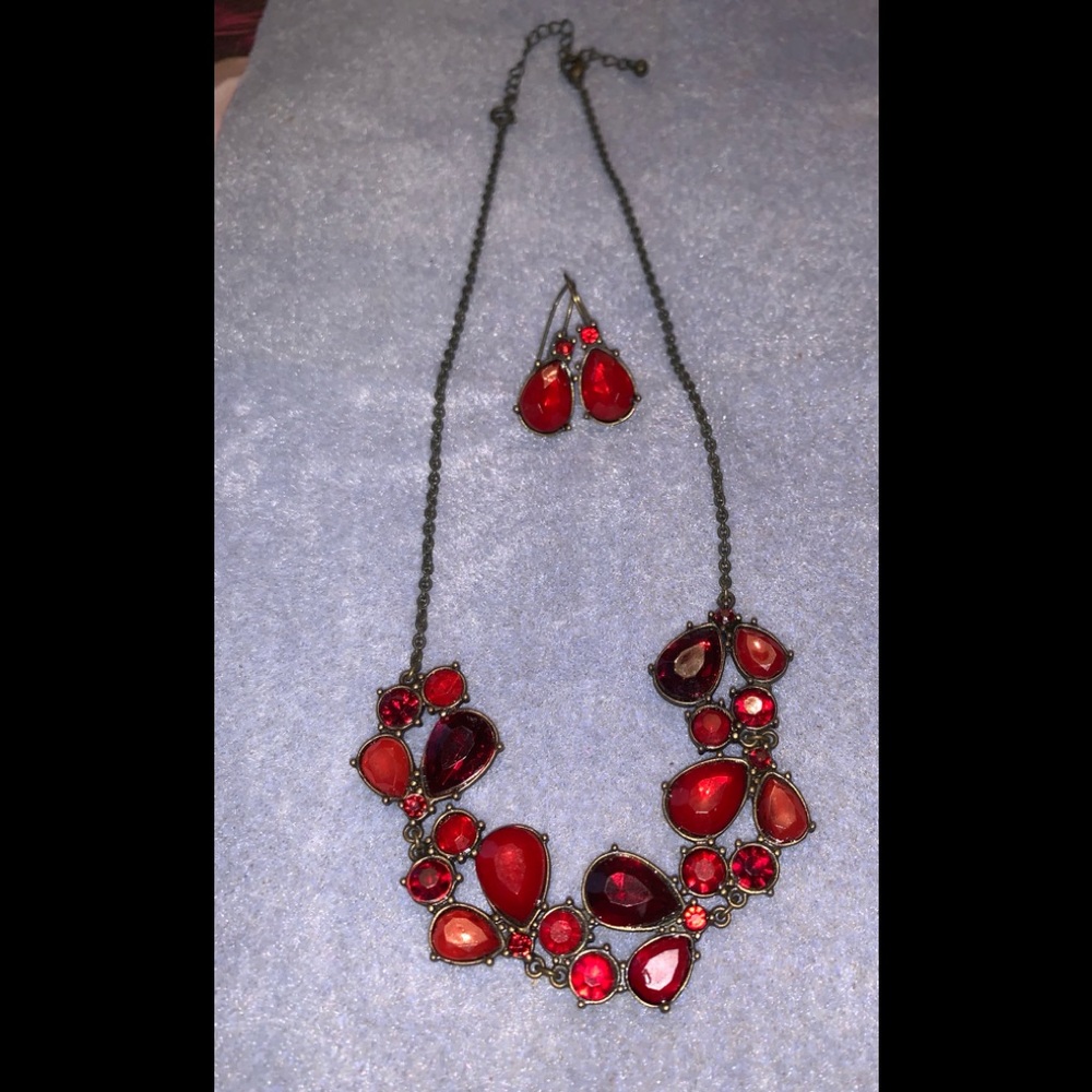 Red teardrop necklace and earring set